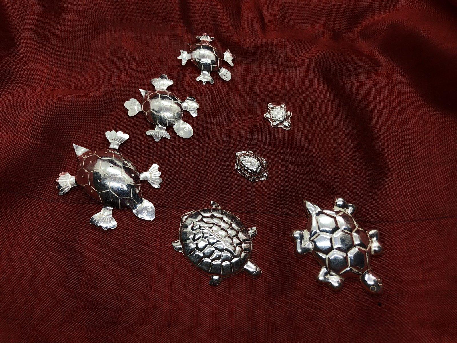 Gahenaz Silver Tortoise (Turtle) for Home Temple, Divine God Idol for Pooja Room, Vastu Feng Shui Good Luck Prosperity & Wealth Home Décor