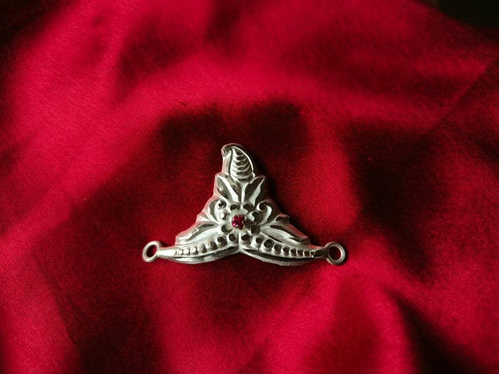 Gahenaz Silver 2-inch Traditional Silver Mukut/Crown for 3-4size Deity/Idol / Dev-Devi view 3
