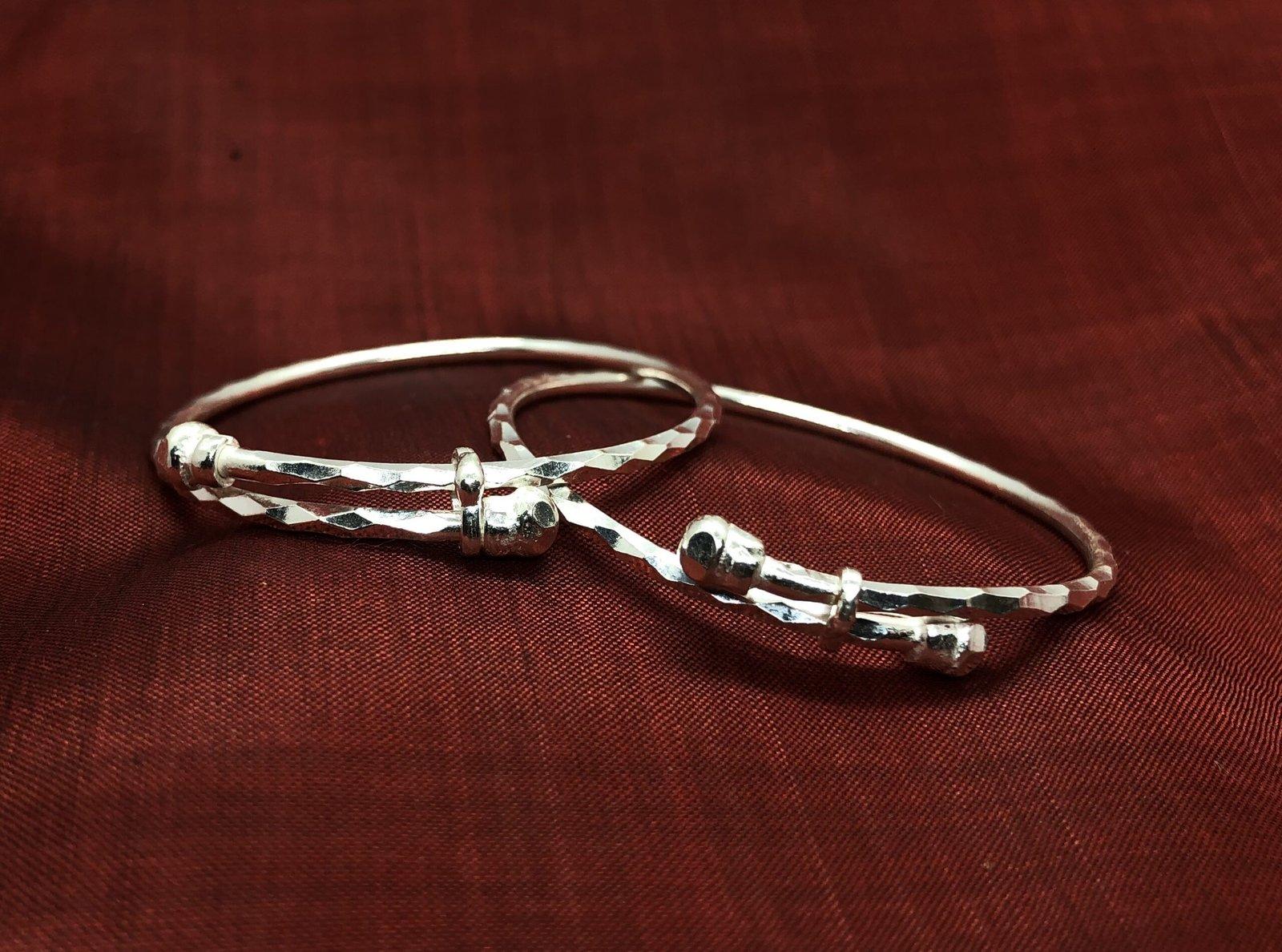 Gahenaz Silver Baby Bangle view 3