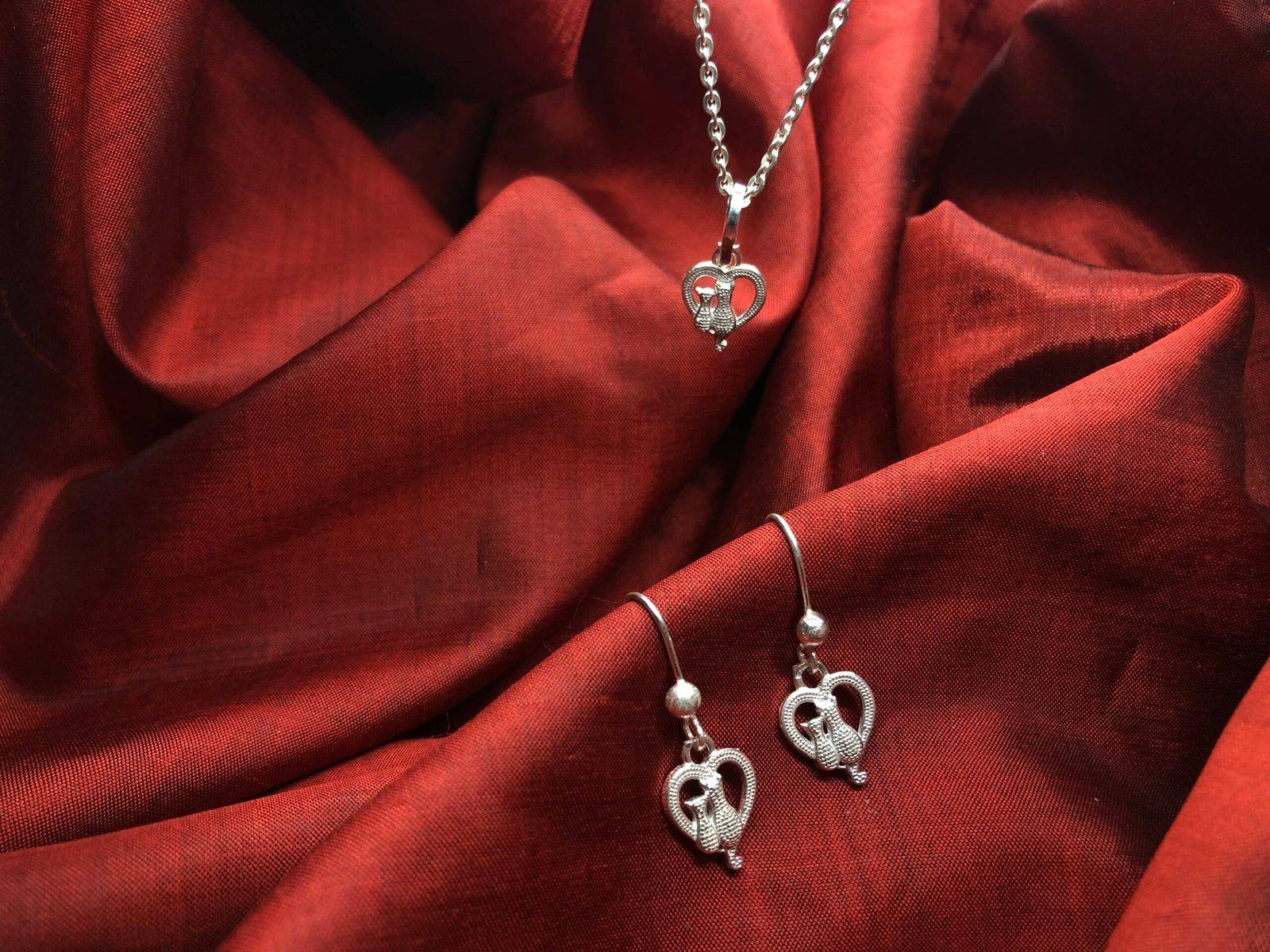 Gahenaz Silver You & Me Pendant with Earring Set view 3