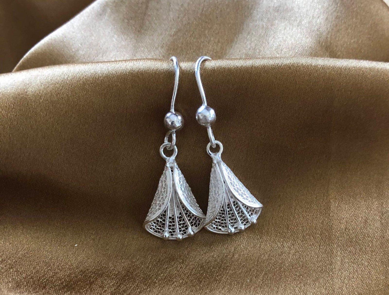 Pansy Dangle Earring