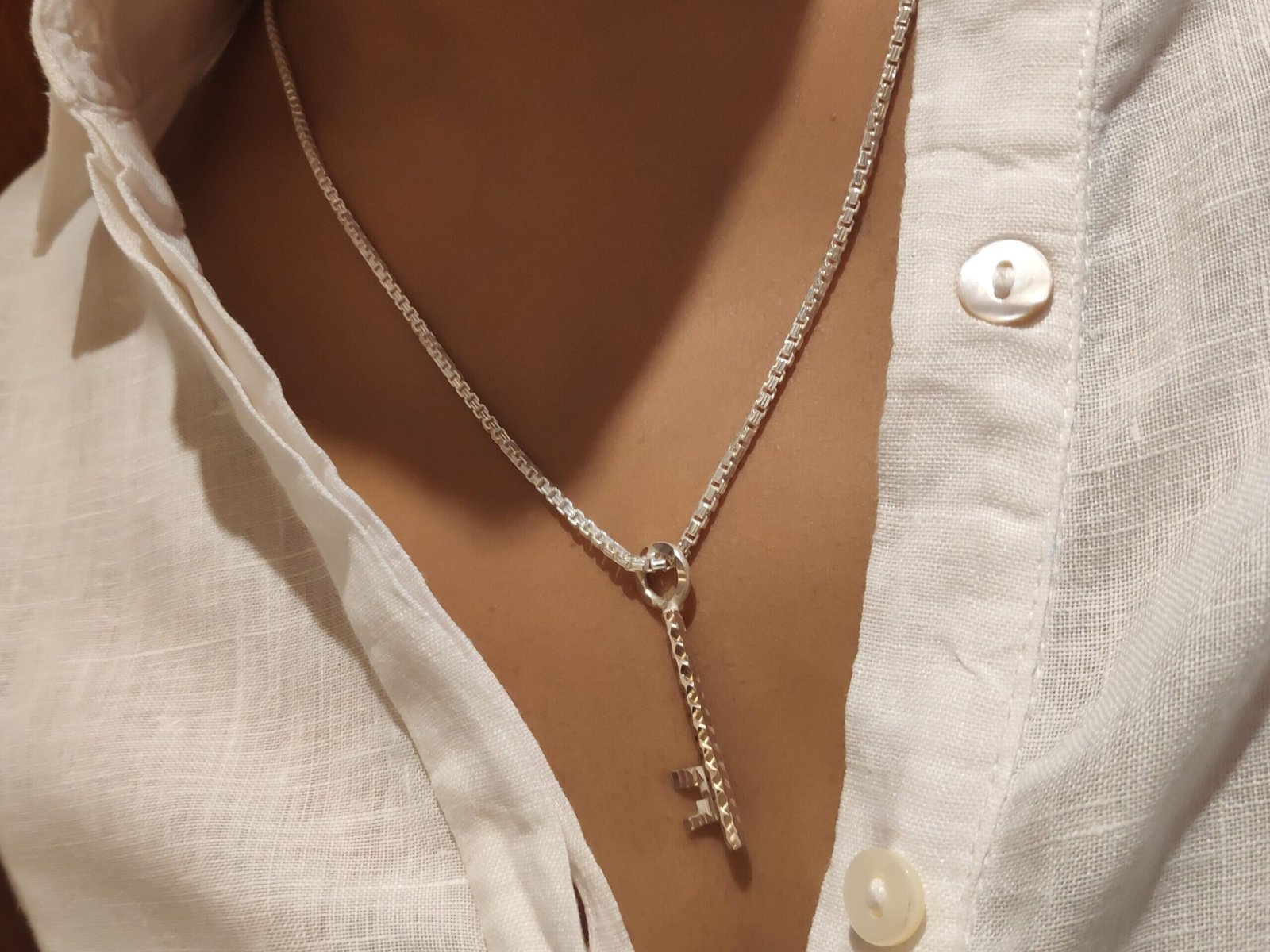 Key Pendant with chain | Gahenaz | Gahenaz
